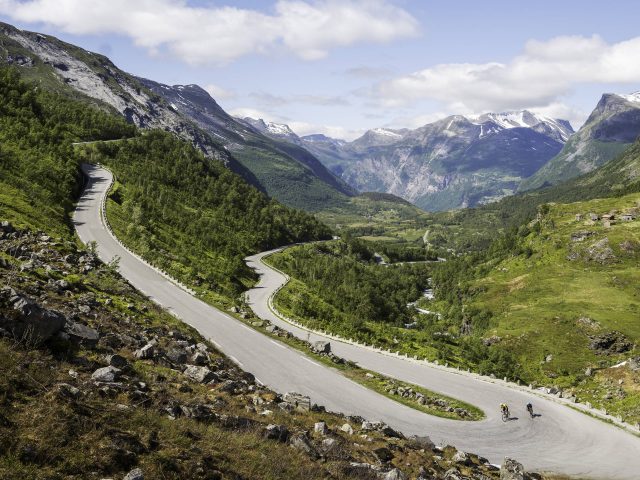 Hvistdalsheia_Mare og Romsdal_MagnusFurset-norway-by-bike-uteguiden-guided-tour