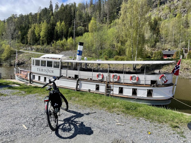 cykla-unionsleden-kanalbåt-Ørje-norway-by-bike