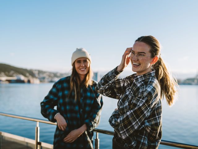 To kvinner på Oslofjordcruise med MS Brisen - Brim Explorer-Vegard Stien - Brim Explorer