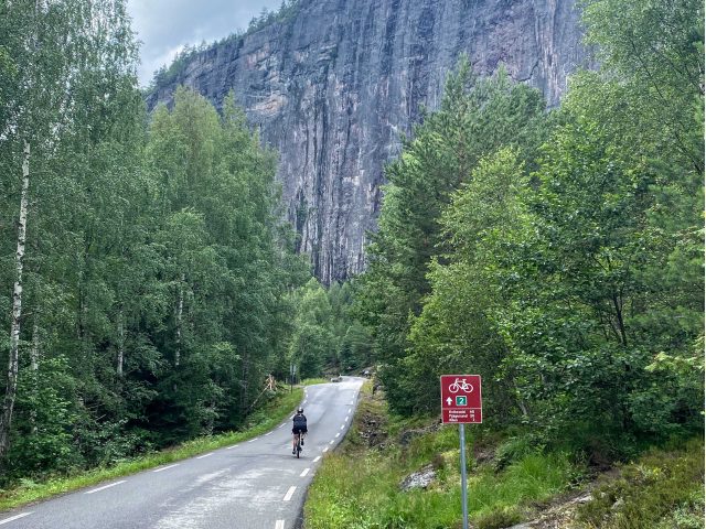 Kanalruta day 2 Road Mountains Forest-norway-by-bike